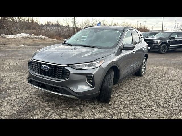 Certified 2023 Ford Escape Platinum AWD/4WD image 7