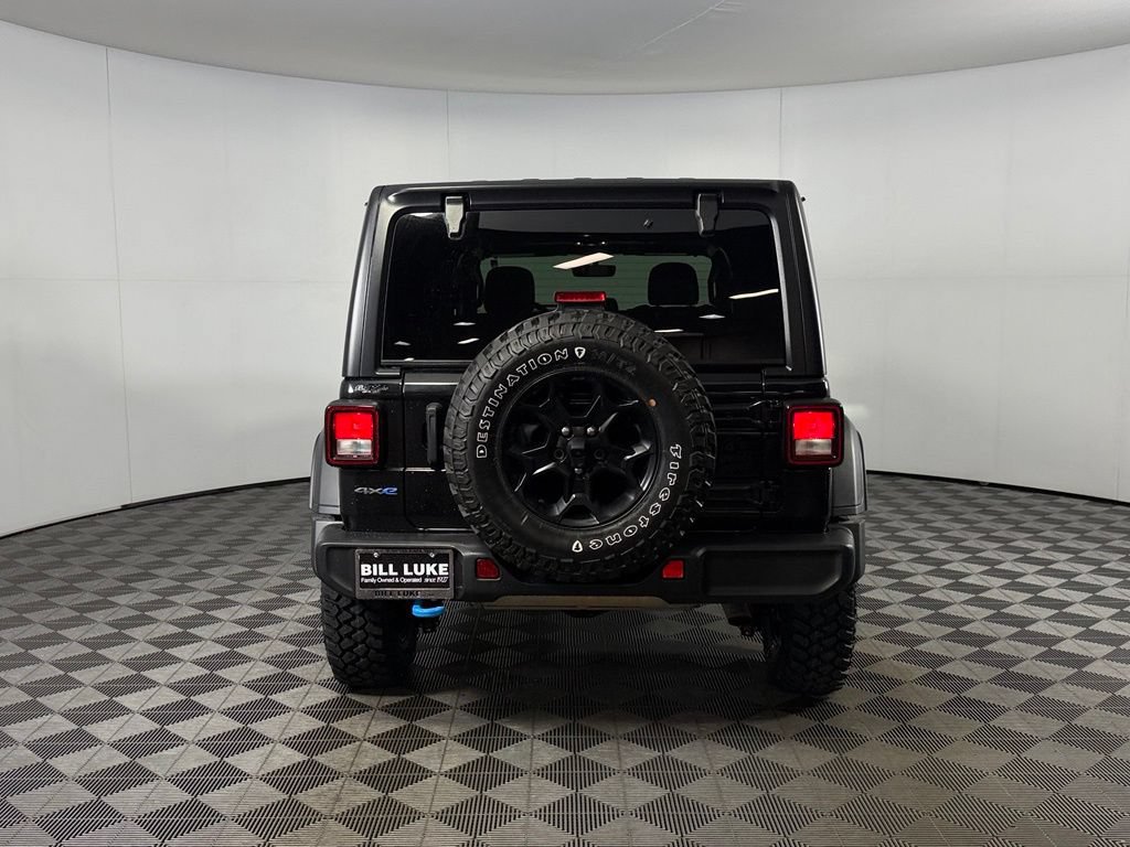 Used 2023 Jeep Wrangler Unlimited w/ 8.4" Radio Group AWD/4WD image 7
