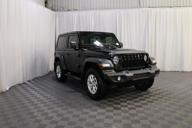 Used 2023 Jeep Wrangler Sport S image 28