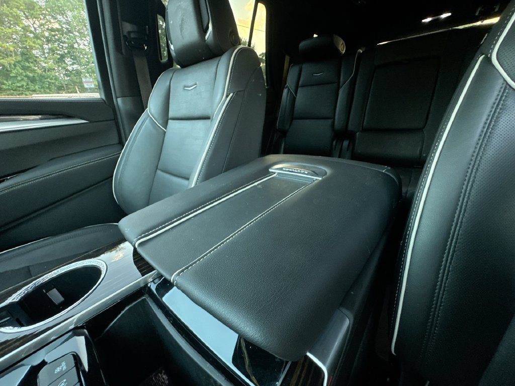 Used 2025 Cadillac Escalade Premium Luxury w/ Touring Package AWD/4WD image 24