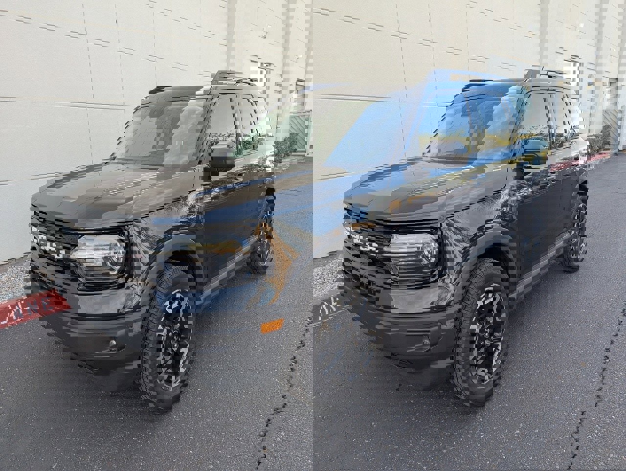 Used 2021 Ford Bronco Sport Outer Banks image 2