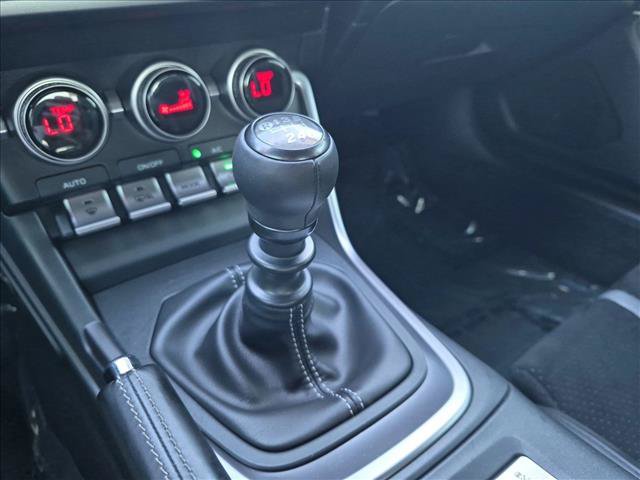 Used 2025 Toyota GR86 Premium w/ ALL Weather Mat Package (TMS) RWD image 12