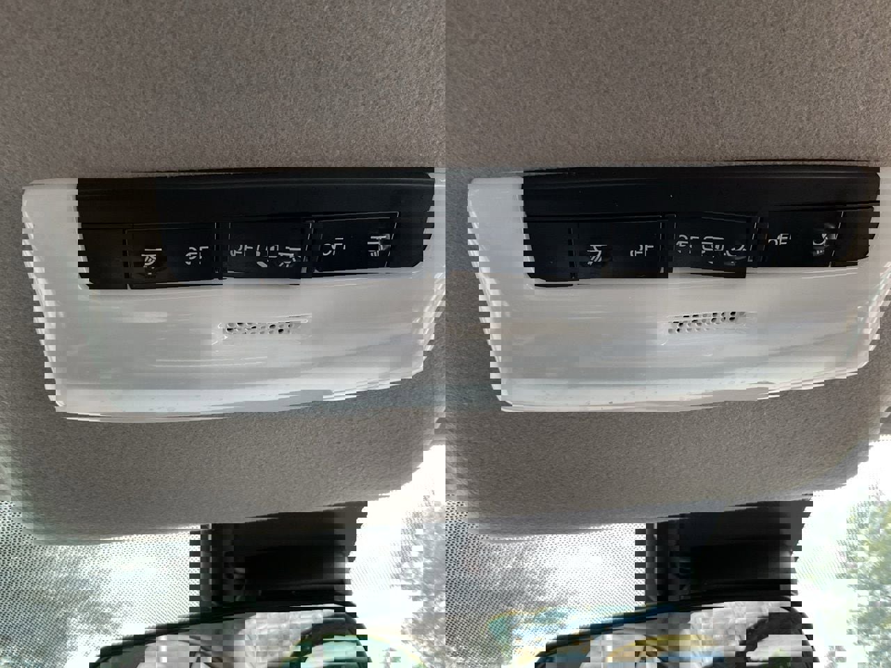 Used 2025 Nissan Versa SV image 27