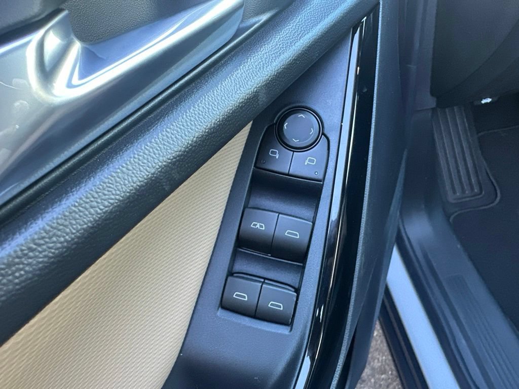 New 2026 Chevrolet Equinox ACTIV AWD/4WD image 11