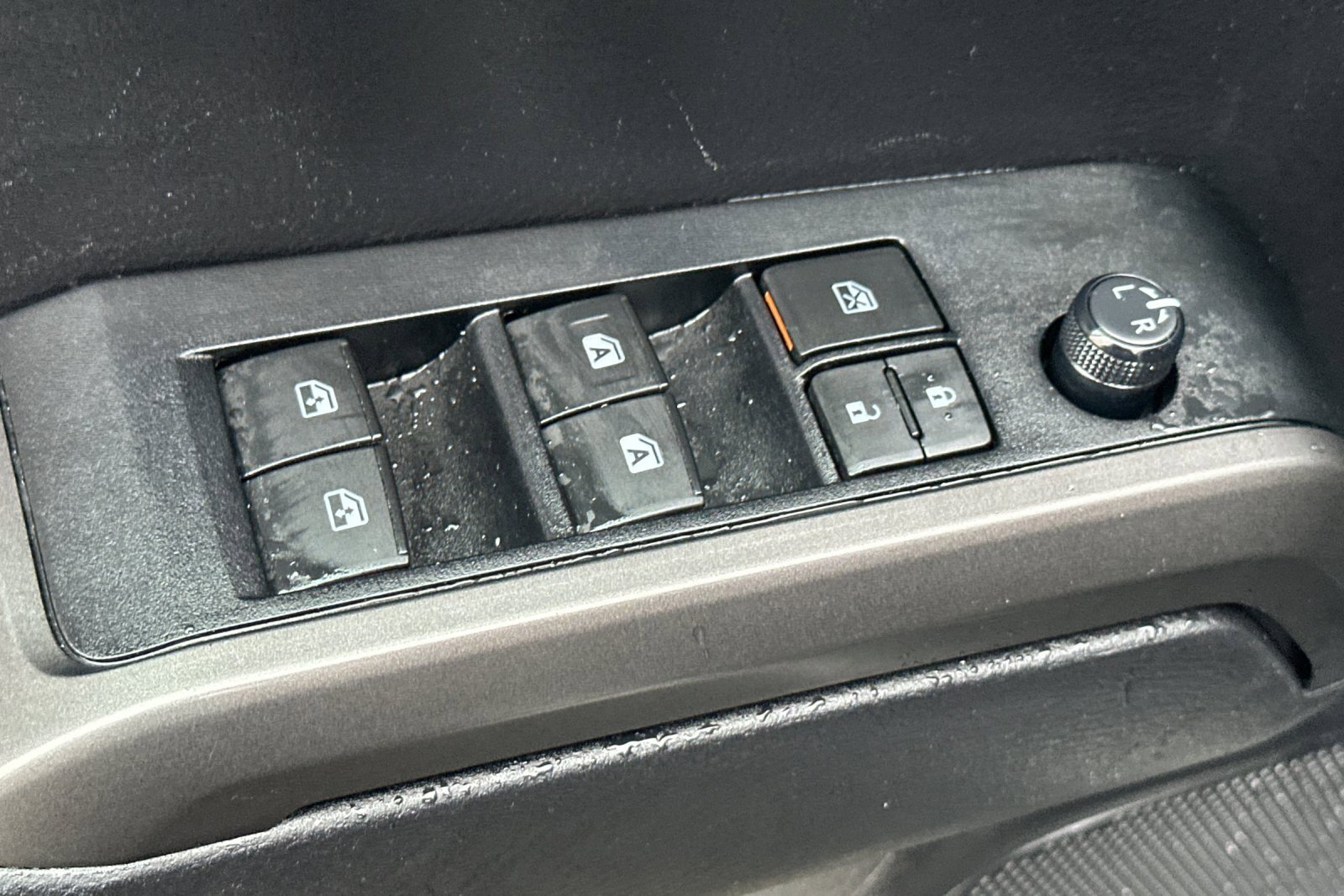 Used 2021 Toyota Tacoma TRD Sport w/ Technology Package image 12