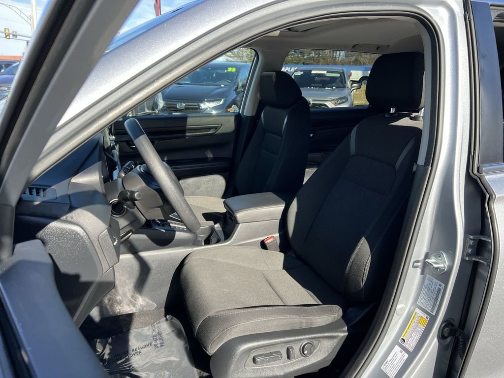 Used 2025 Honda CR-V EX image 13