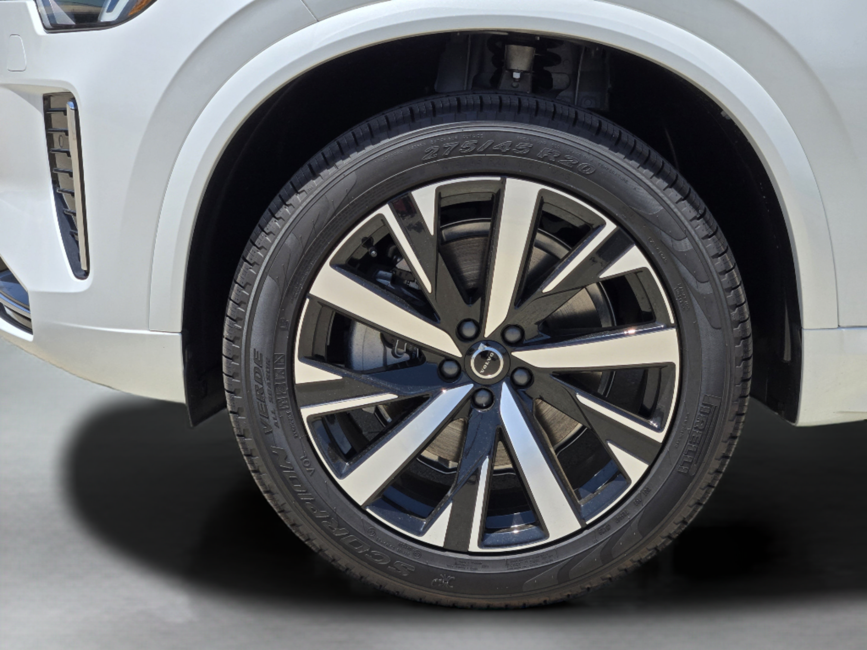 New 2026 Volvo XC90 B5 Core AWD/4WD image 30