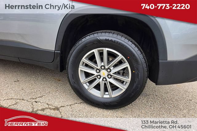 Used 2023 Chevrolet Traverse LT FWD image 26