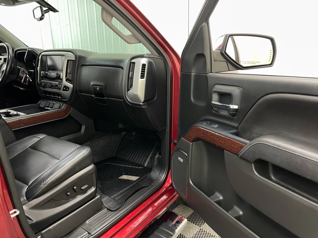 Used 2018 GMC Sierra 1500 SLT w/ SLT Premium Package image 35