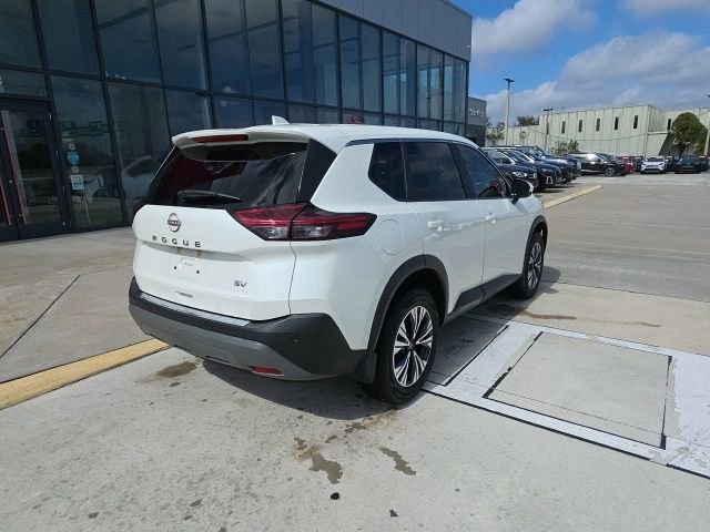 Used 2023 Nissan Rogue SV image 5