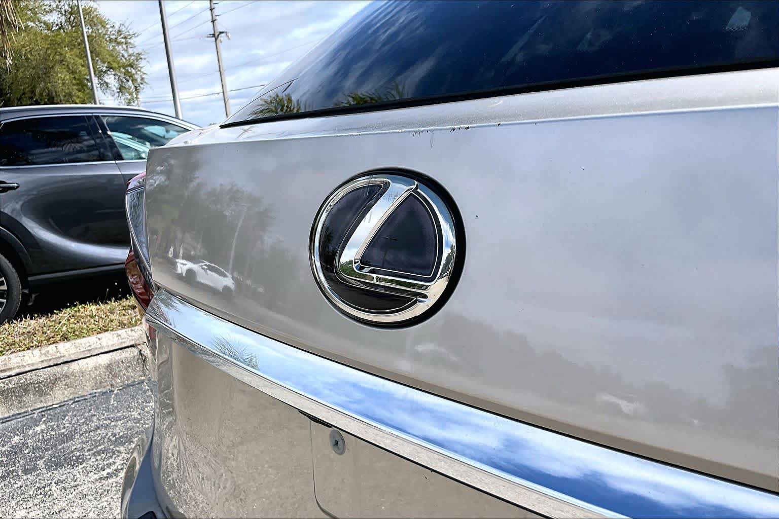 Used 2019 Lexus RX 450h AWD w/ Navigation Package image 30