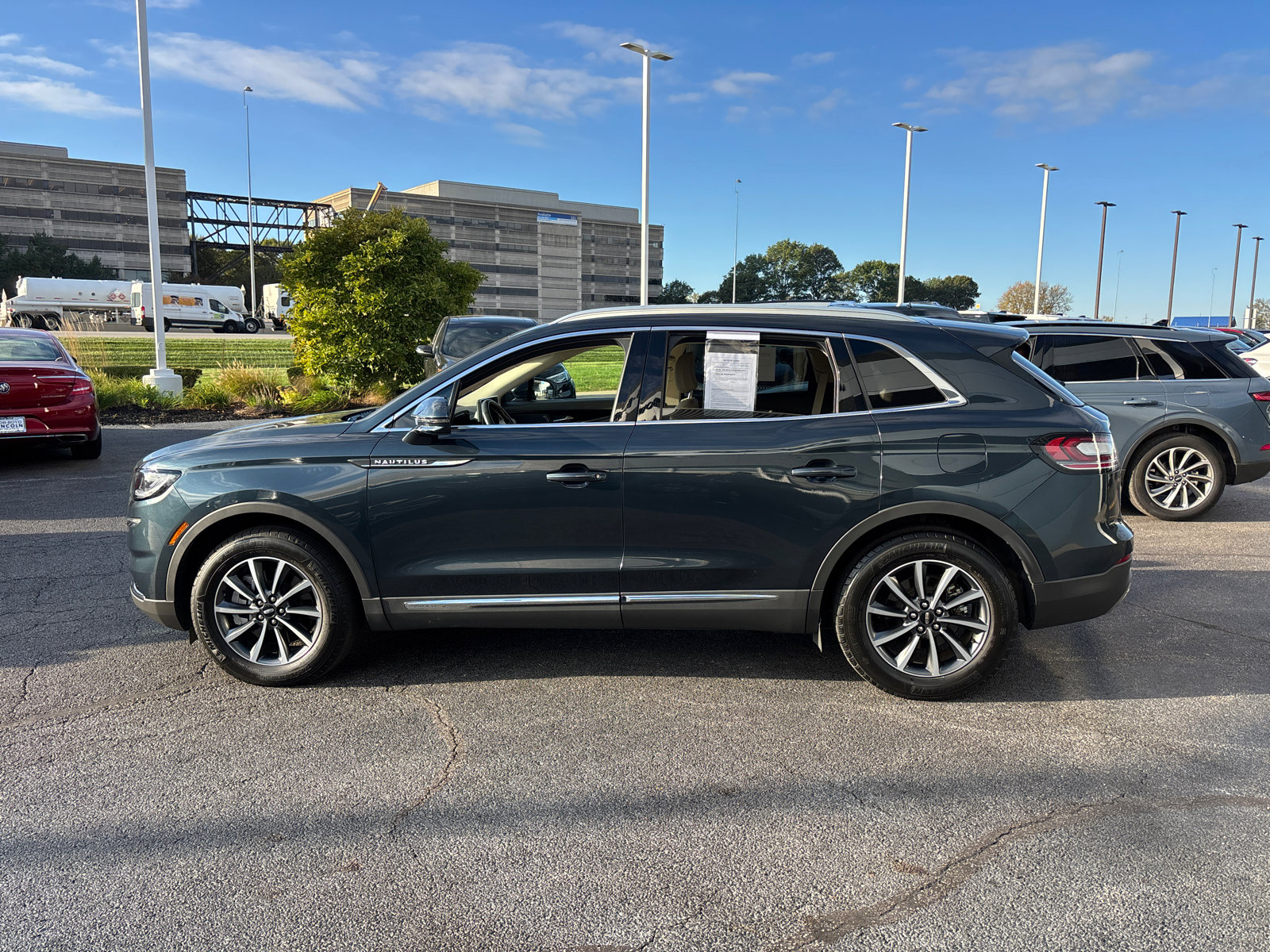 Certified 2021 Lincoln Nautilus FWD image 4