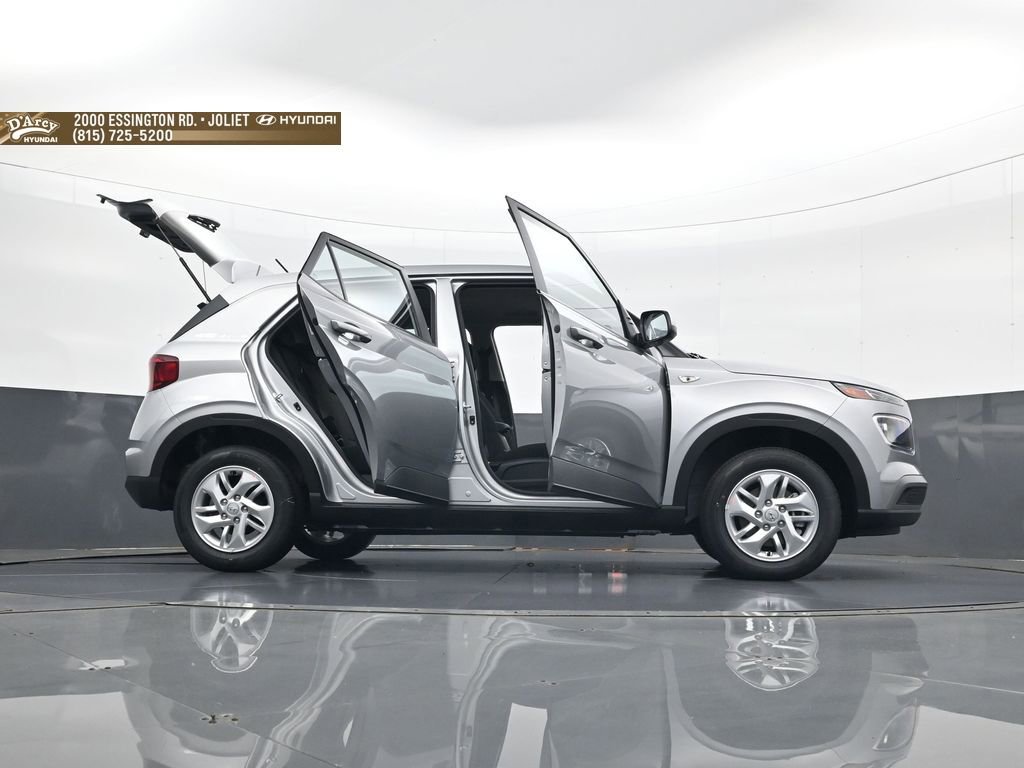 New 2026 Hyundai Venue SE FWD image 33