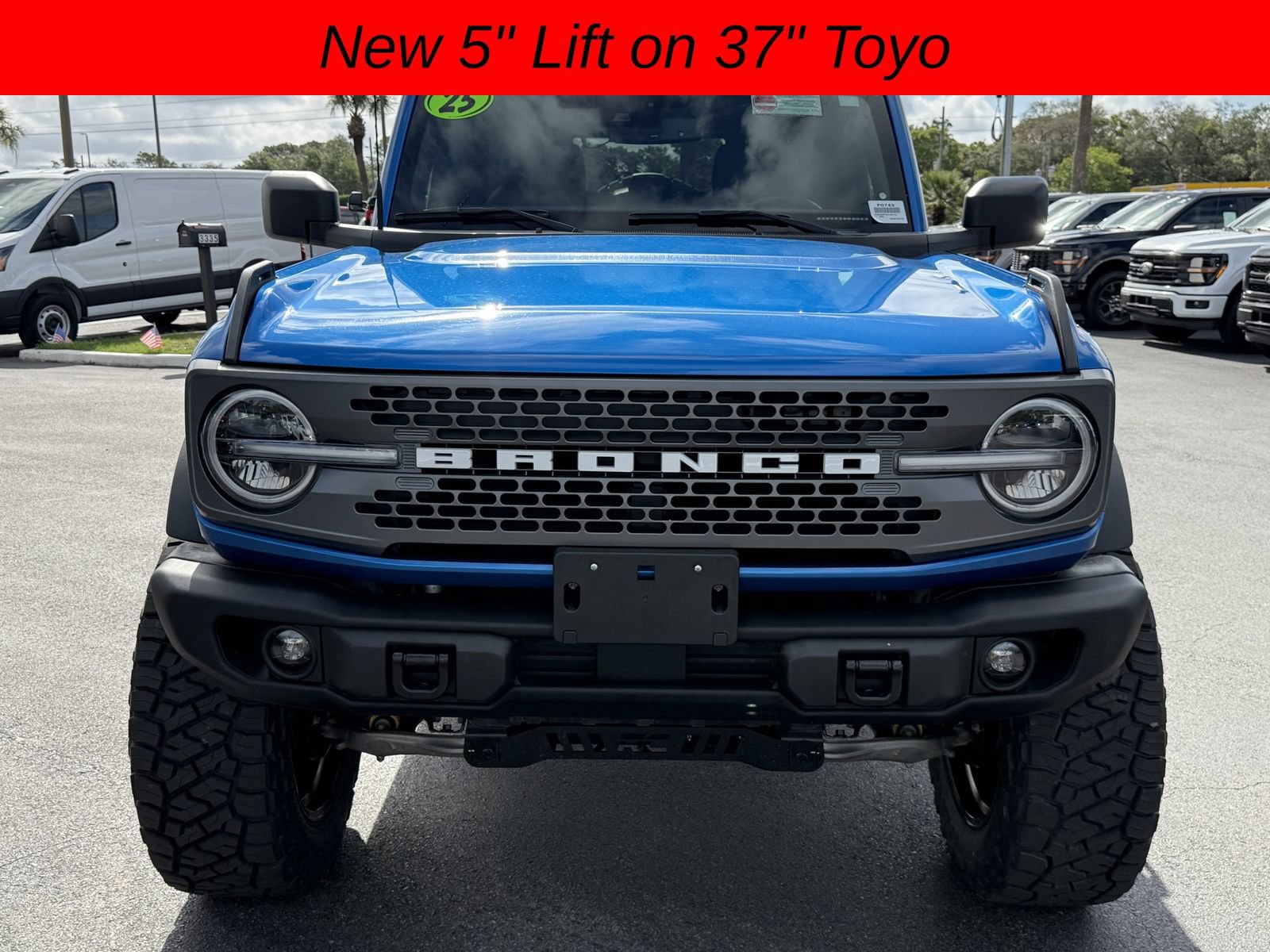Used 2025 Ford Bronco Badlands AWD/4WD image 9