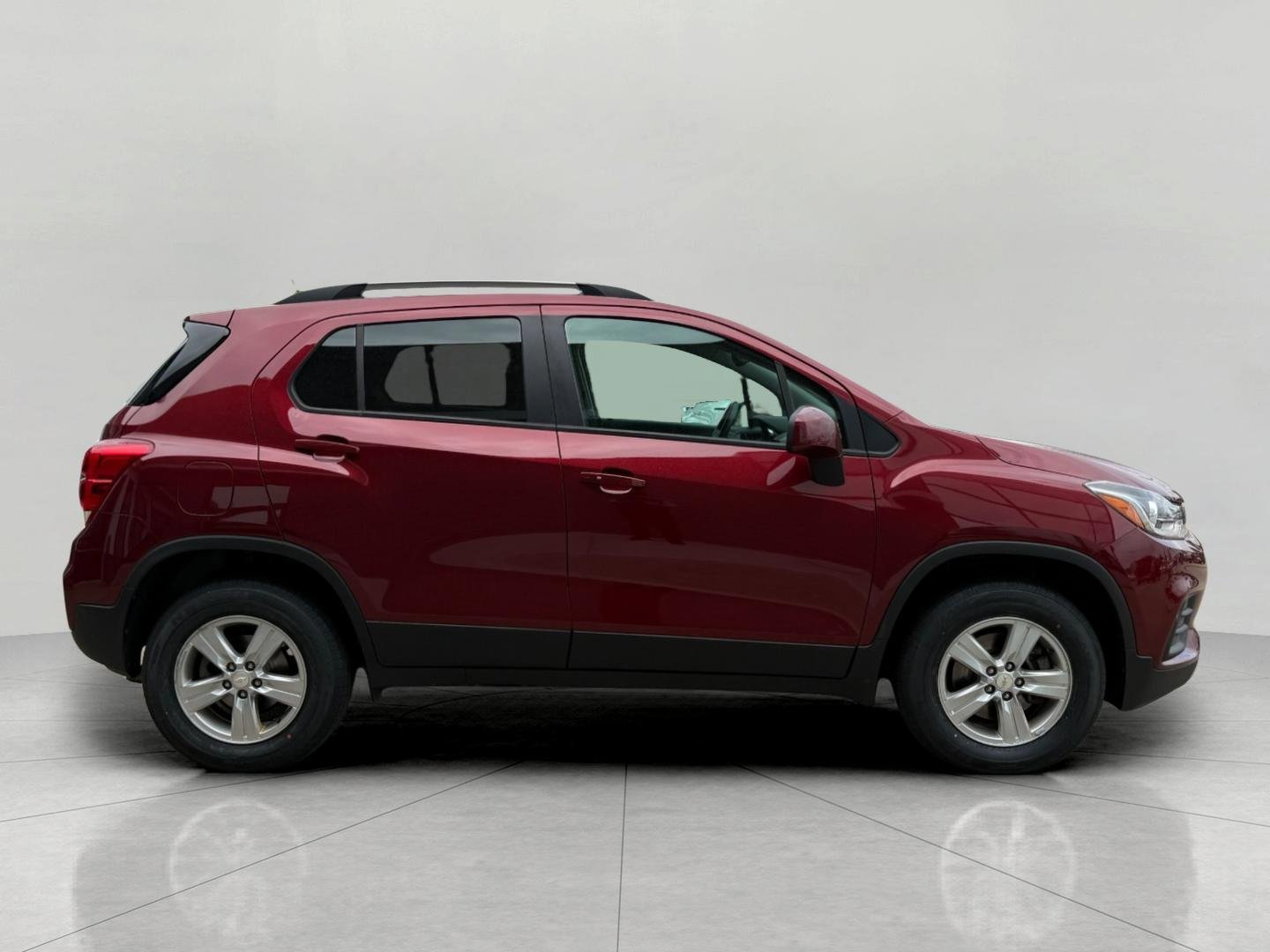 Used 2022 Chevrolet Trax LT w/ LT Convenience Package AWD/4WD image 14