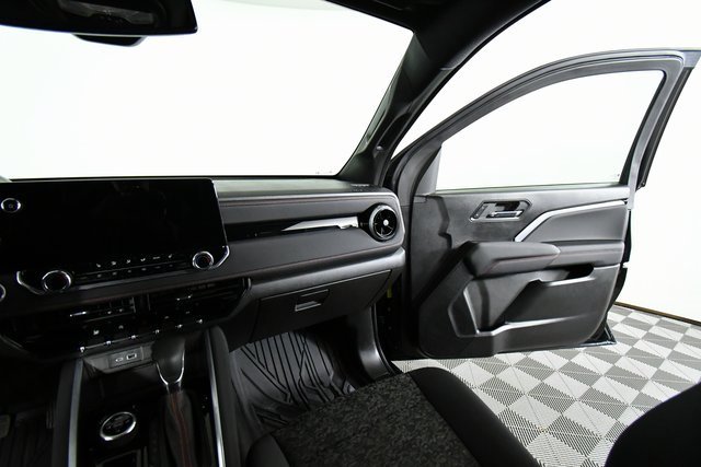 Used 2024 Chevrolet Colorado Z71 w/ Z71 Convenience Package 2 image 20