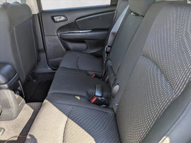 Used 2019 Dodge Journey SE image 24