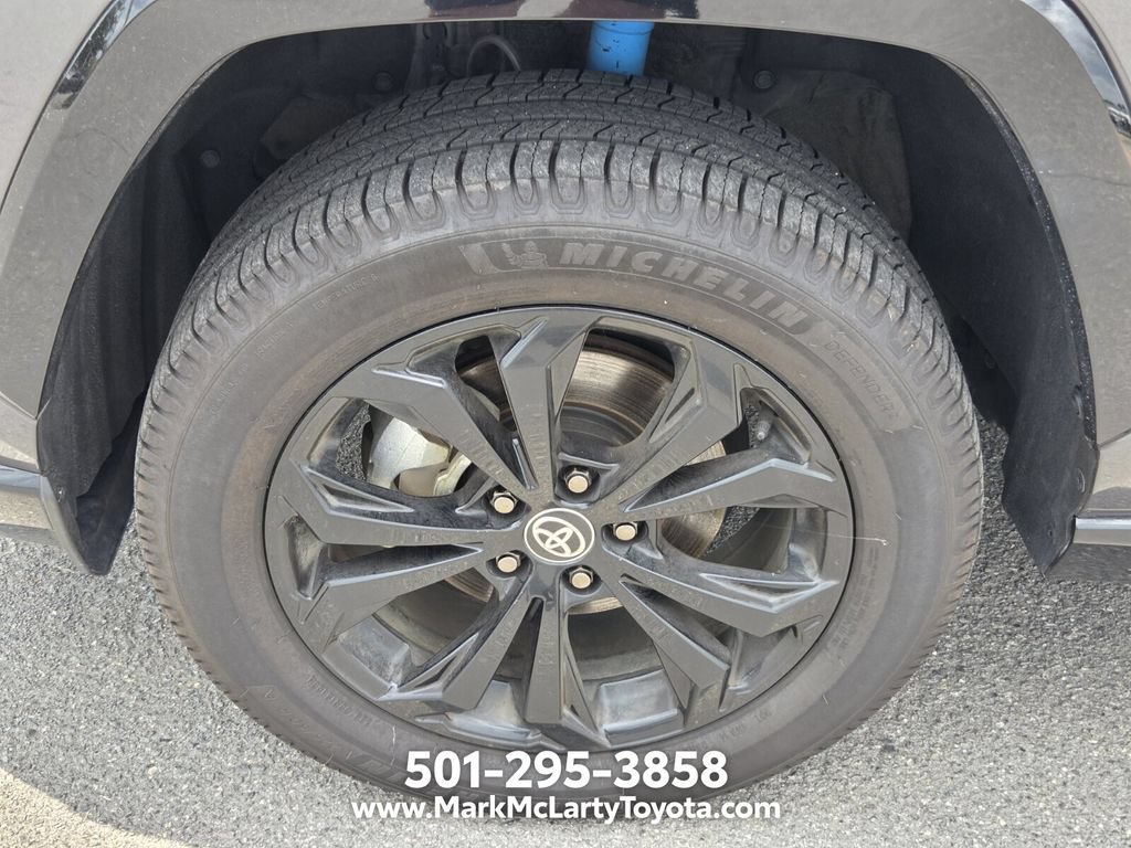 Used 2023 Toyota RAV4 SE AWD/4WD image 16