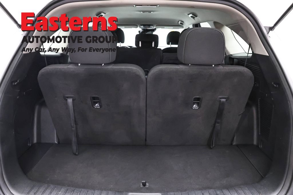 Used 2023 Kia Sorento LX FWD image 7
