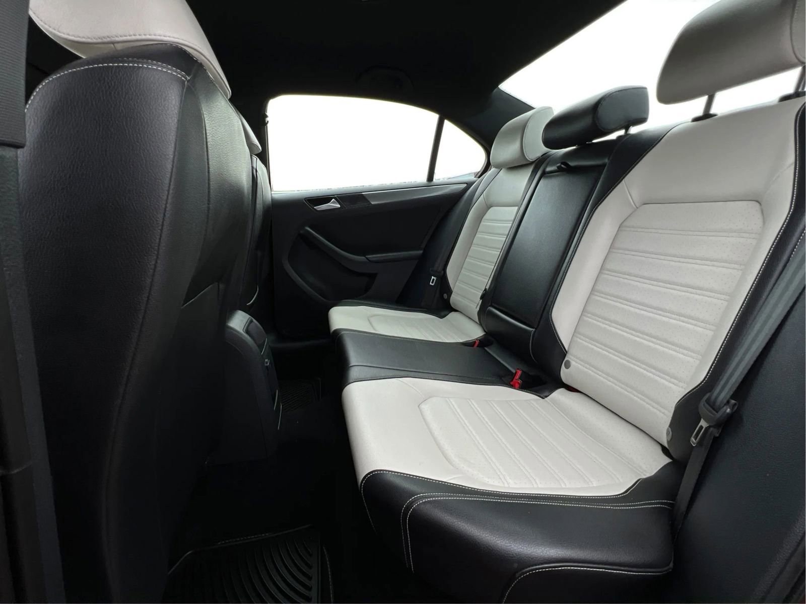 Used 2016 Volkswagen Jetta Sport FWD image 10