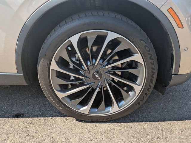 Used 2020 Lincoln Aviator Reserve w/ Equipment Group 202A image 13