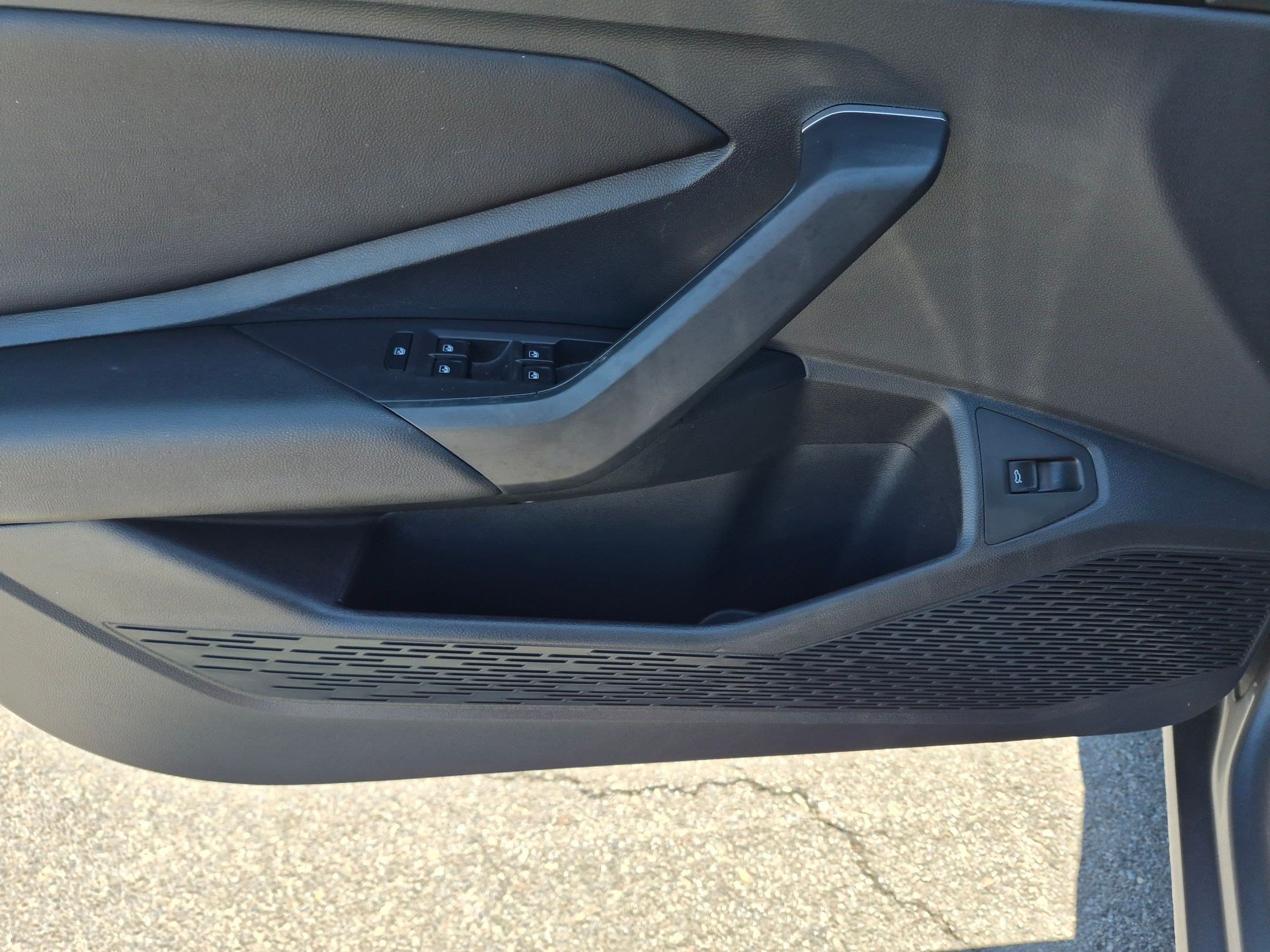 Used 2019 Volkswagen Jetta SEL Premium FWD image 12