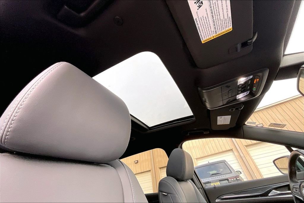 Used 2023 Buick Enclave Essence w/ Experience Buick Package image 21