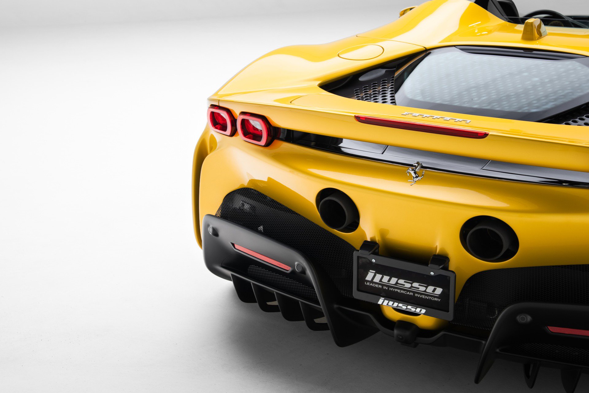 Used 2023 Ferrari SF90 Spider AWD/4WD image 20