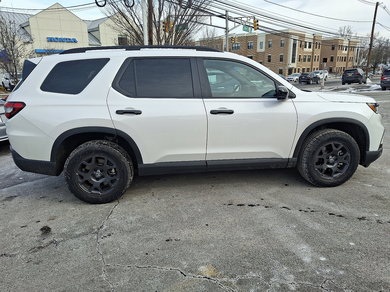 Certified 2025 Honda Pilot TrailSport image 7