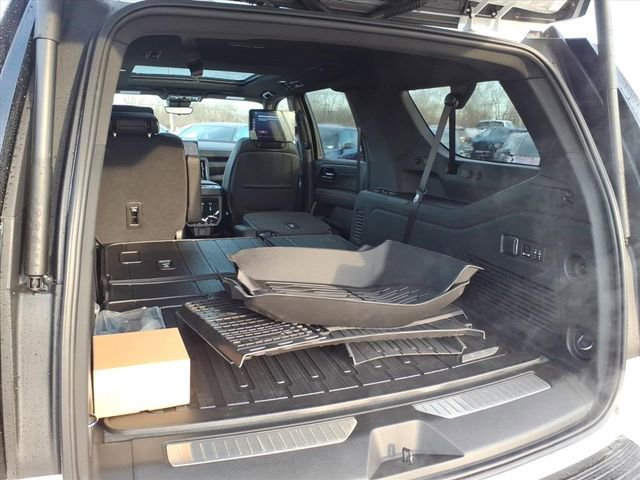 New 2026 GMC Yukon XL AT4 Ultimate AWD/4WD image 21