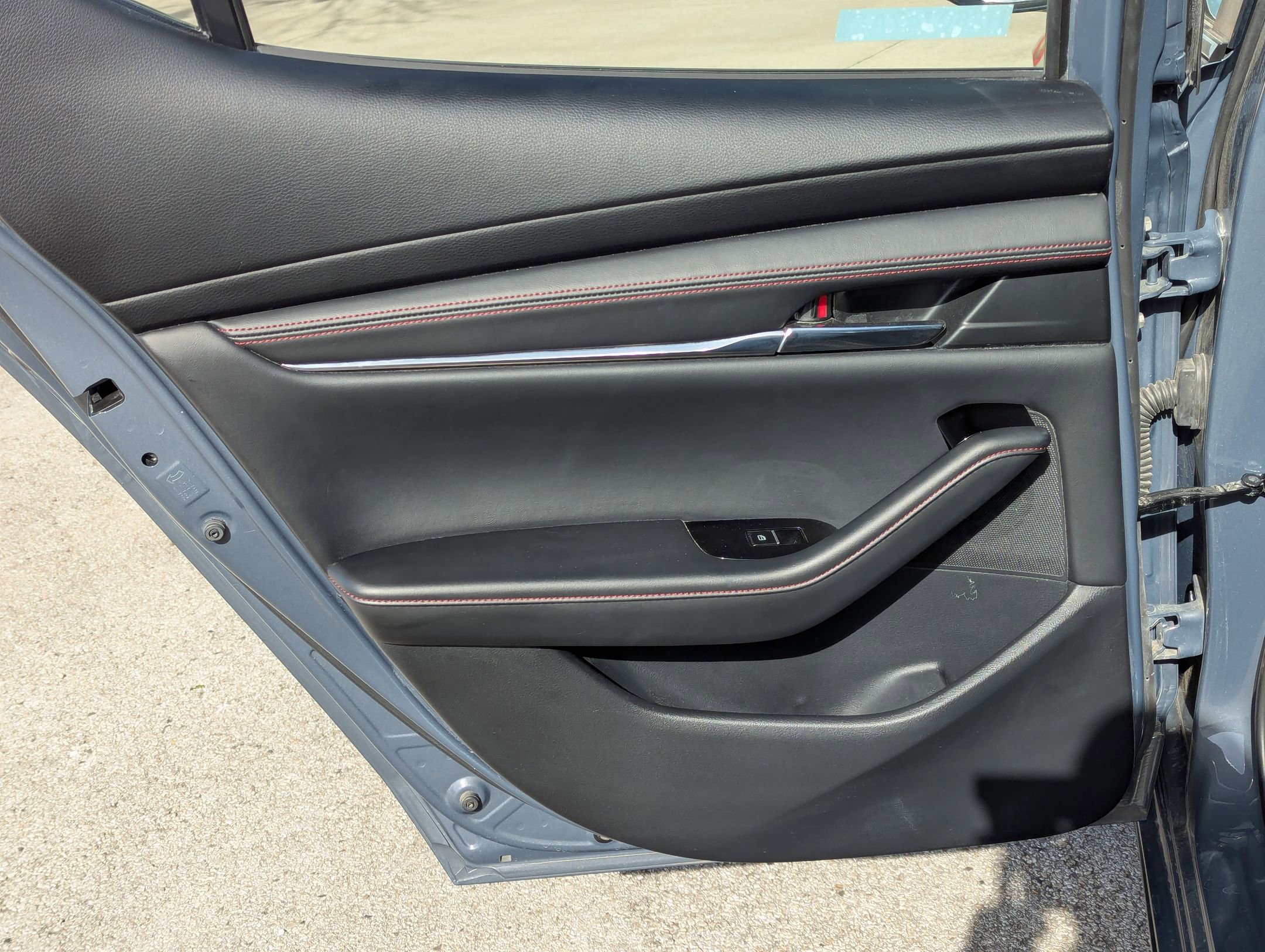 Used 2023 MAZDA MAZDA3 s image 15