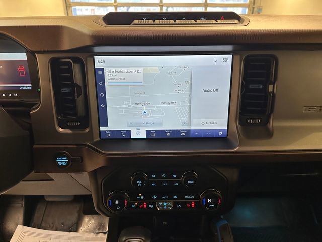 Used 2023 Ford Bronco Outer Banks w/ Sasquatch Package image 11