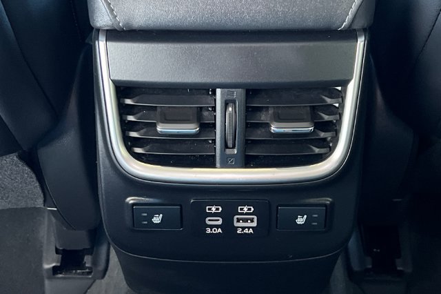 Used 2023 Subaru Outback Touring AWD/4WD image 14