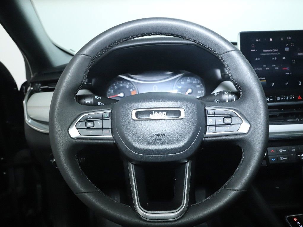 Used 2024 Jeep Compass Limited image 21