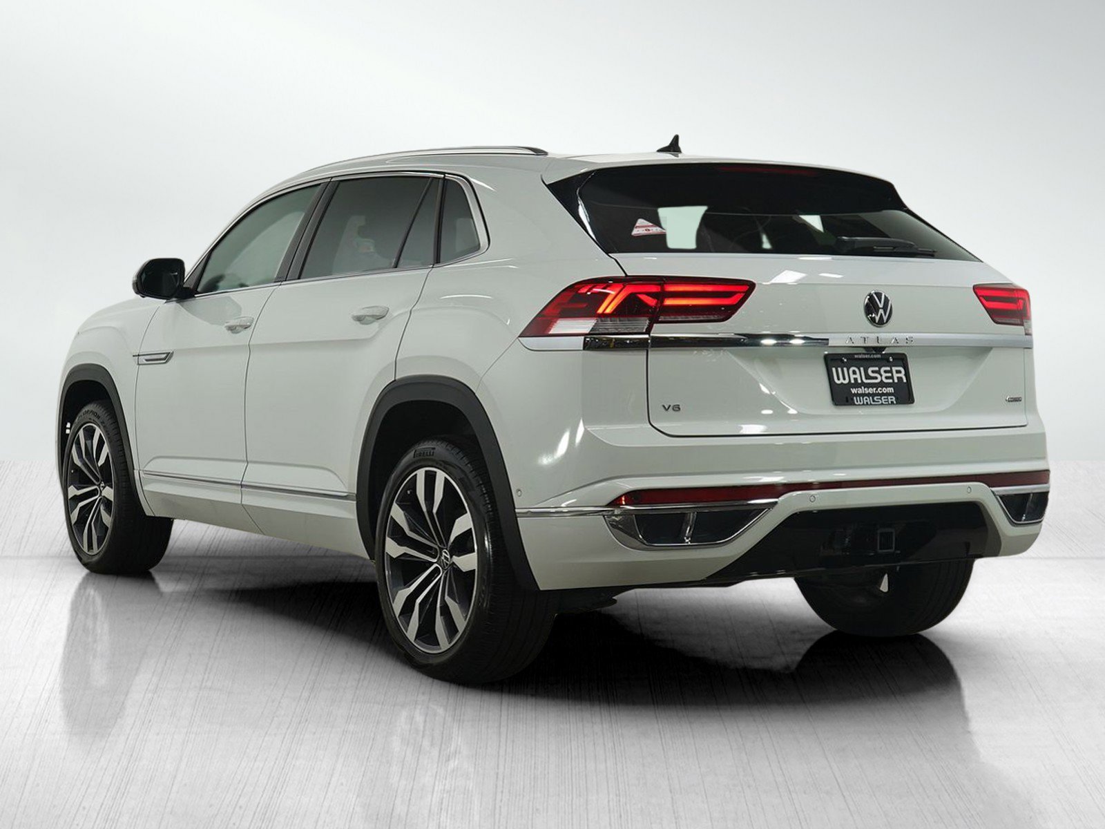 Used 2023 Volkswagen Atlas Cross Sport SEL Premium R-Line image 3