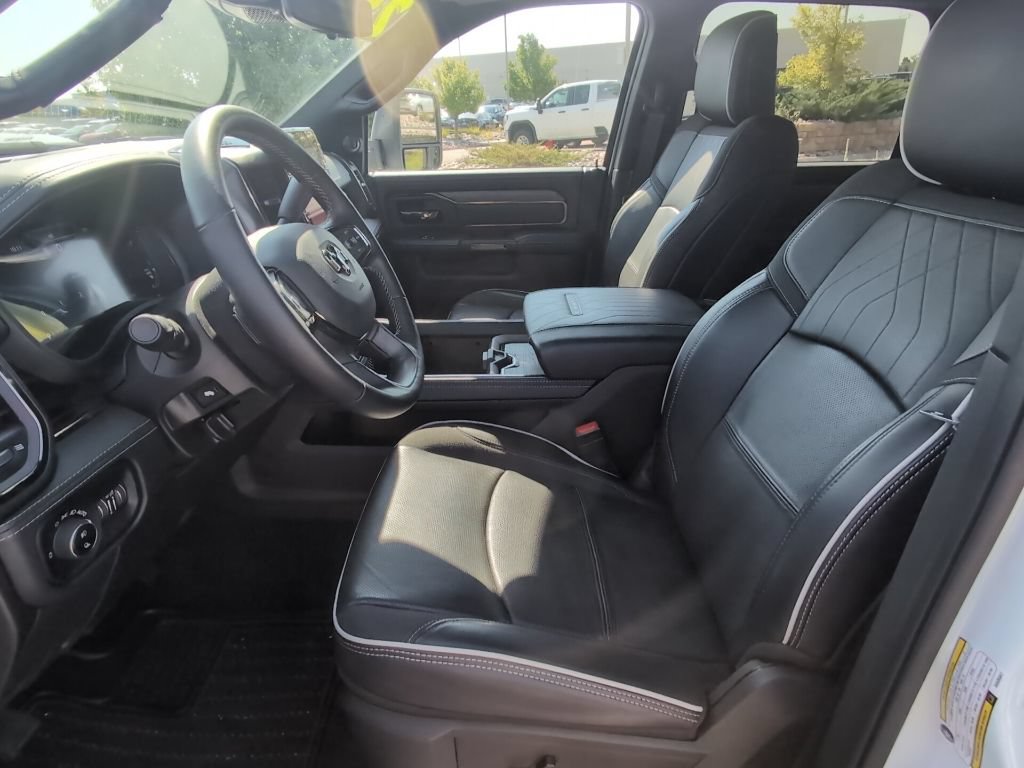 Used 2025 RAM 3500 Limited AWD/4WD image 13