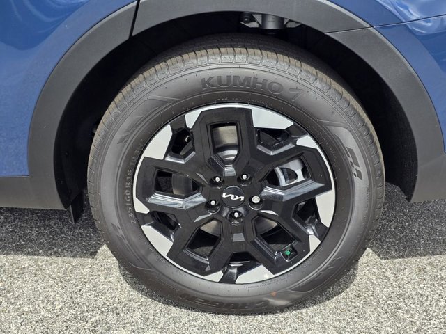 Used 2025 Kia Sorento S w/ Panoramic Sunroof Package image 8