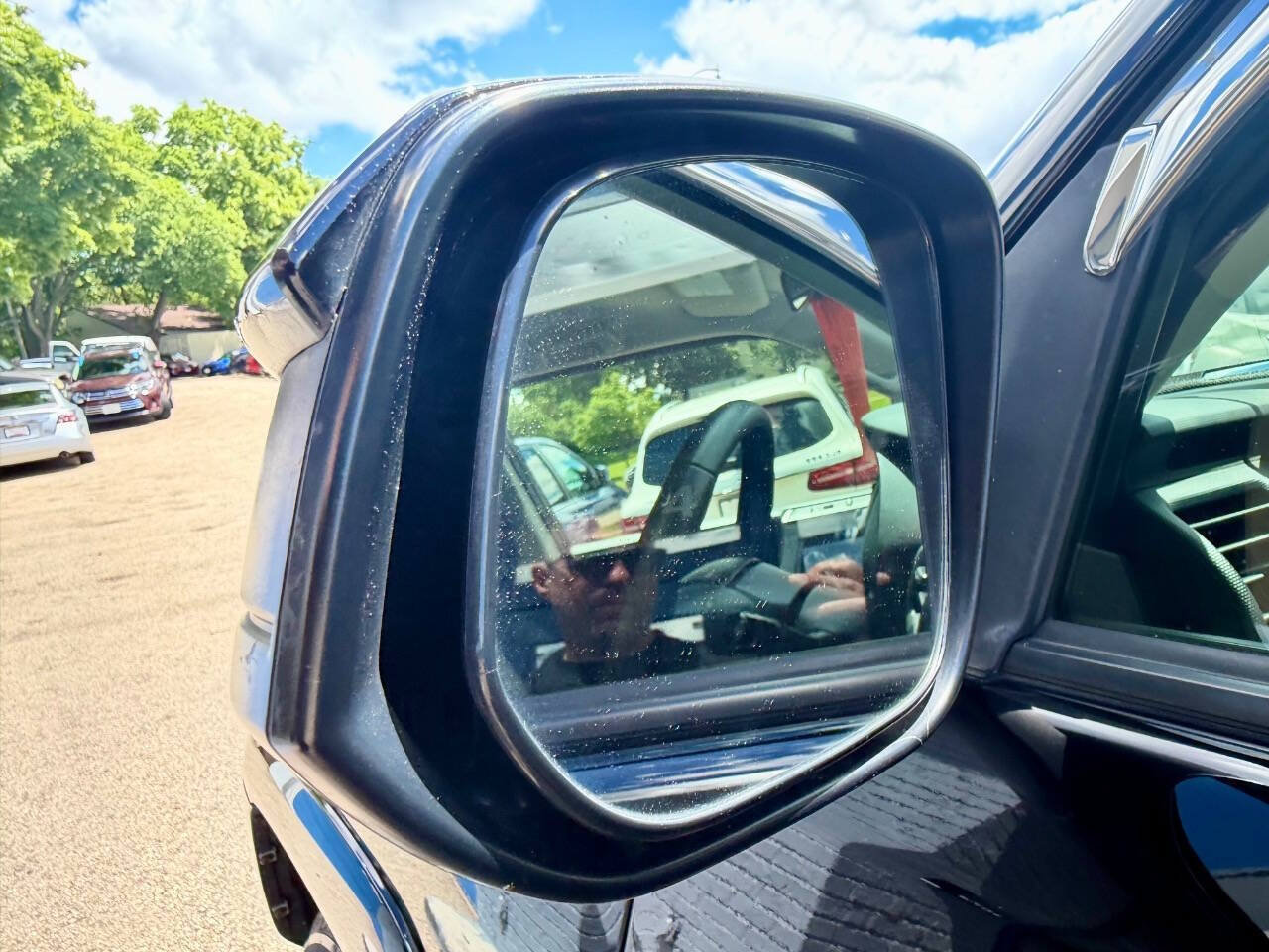 Used 2018 Toyota 4Runner SR5 AWD/4WD image 14
