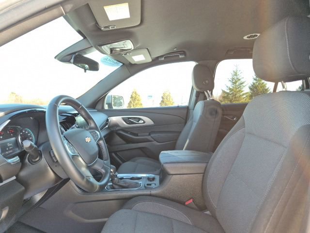 Used 2023 Chevrolet Traverse LT image 16