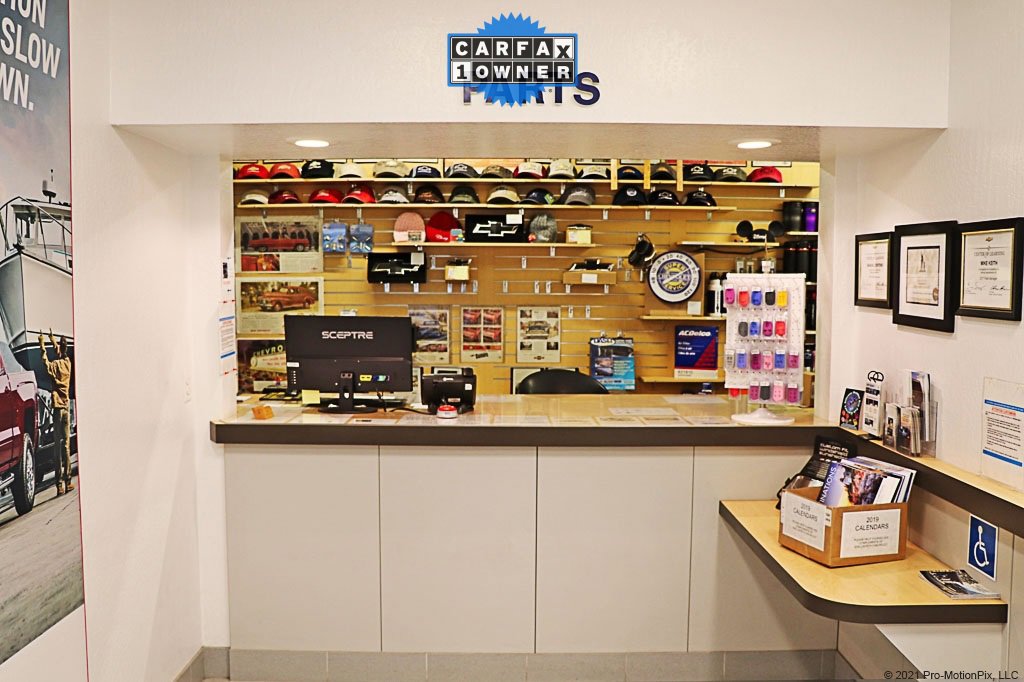 Used 2025 Chevrolet Suburban RST image 45