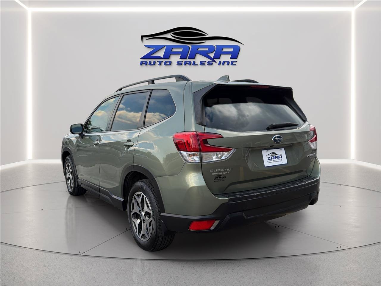 Used 2020 Subaru Forester Premium AWD/4WD image 5
