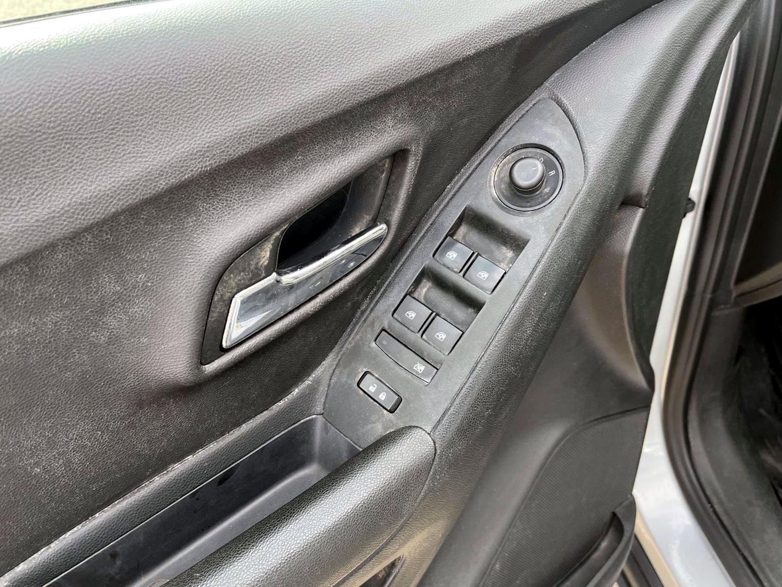 Used 2020 Chevrolet Trax LS w/ Tint and Cruise Package image 14