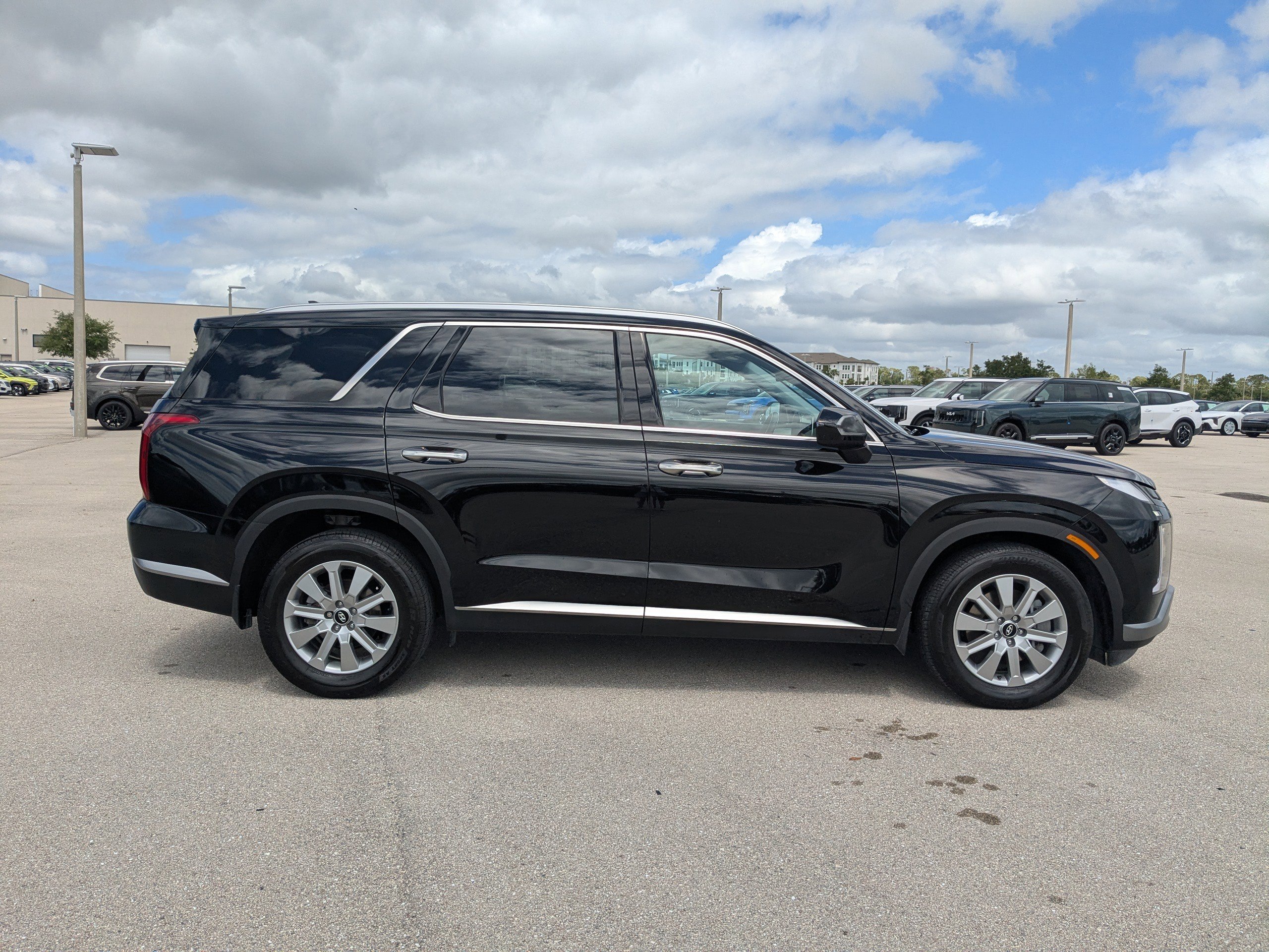 Used 2024 Hyundai Palisade SEL image 4
