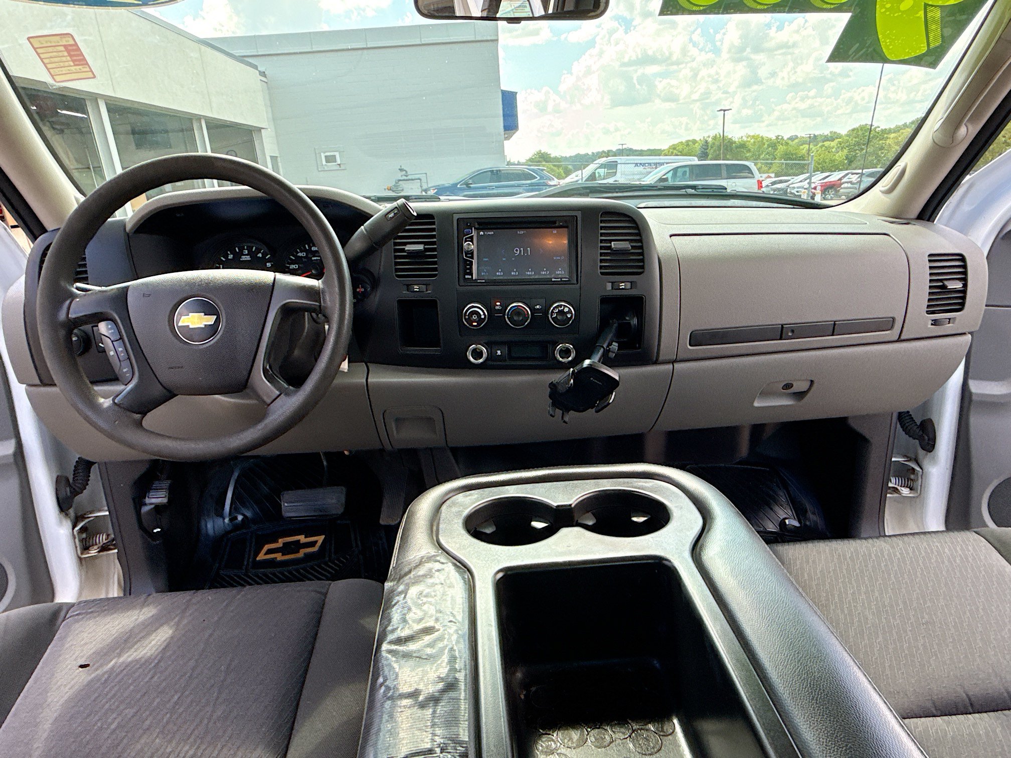 Used 2010 Chevrolet Silverado 1500 W/T RWD image 3