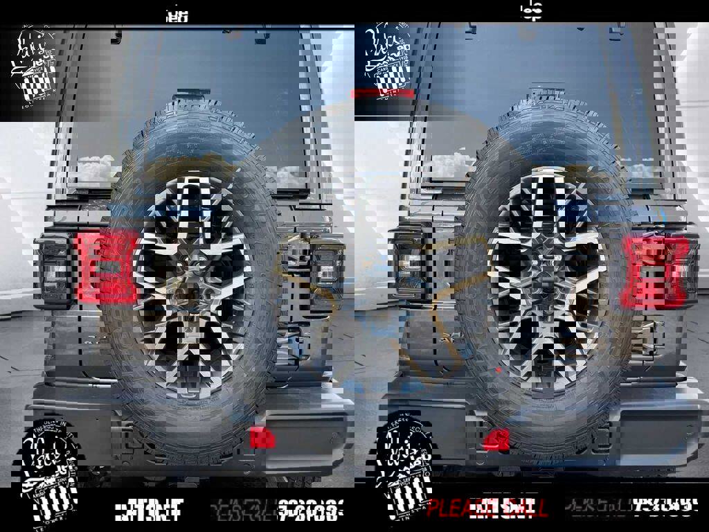 New 2025 Jeep Wrangler Unlimited Sahara image 24