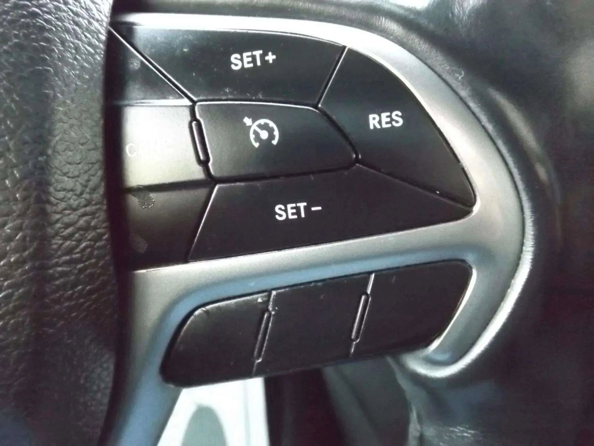 Used 2019 Jeep Grand Cherokee Limited image 26