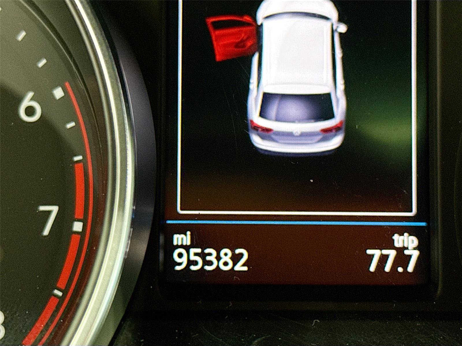 Used 2021 Volkswagen Tiguan SE R-Line w/ 3rd Row Seat Package image 7