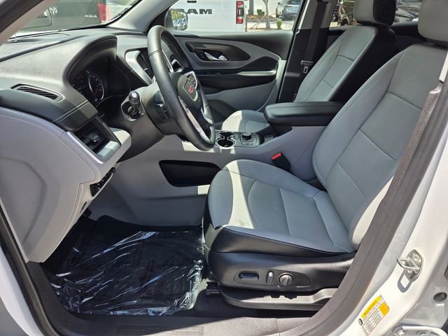 Used 2023 GMC Terrain SLT w/ Tech Package FWD image 3