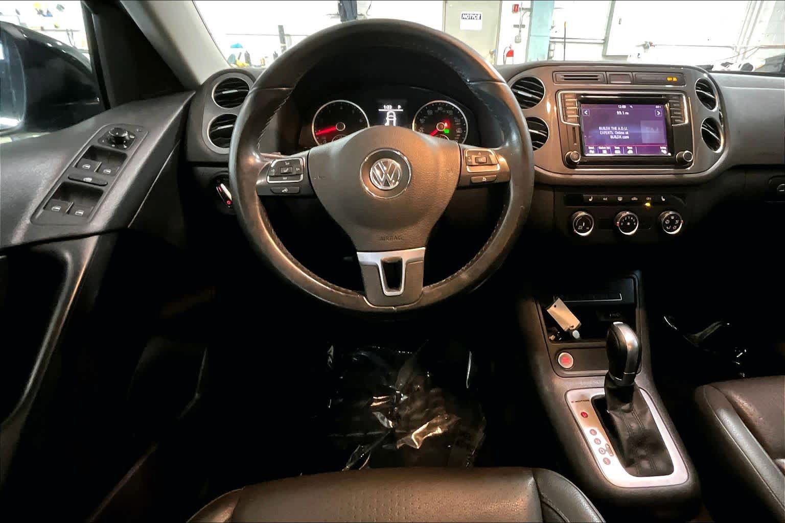 Used 2017 Volkswagen Tiguan S AWD/4WD image 6