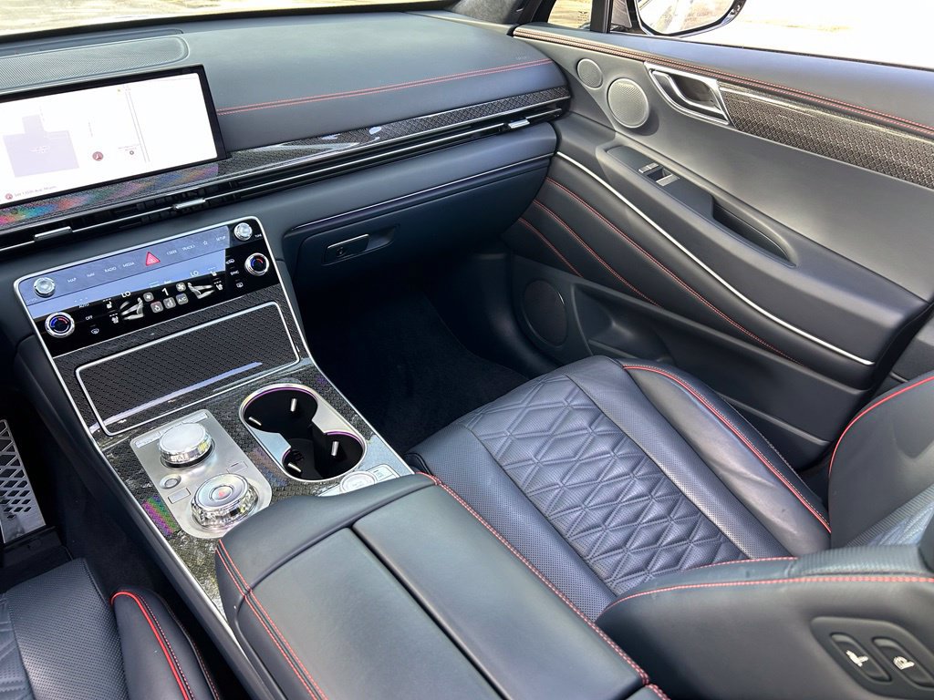 Used 2025 Genesis GV80 3.5T e-SC AWD/4WD image 12
